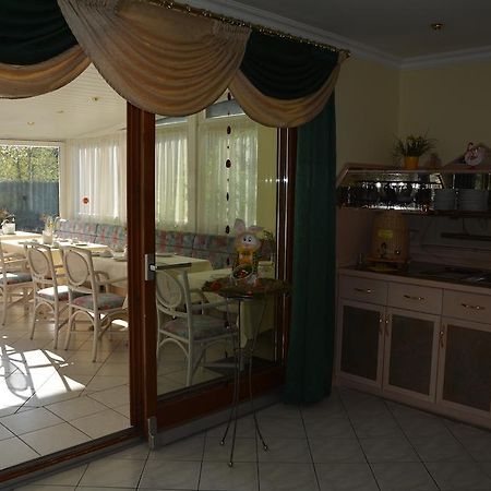 Kurpension Gundula บาดฟึสซิง ภายนอก รูปภาพ